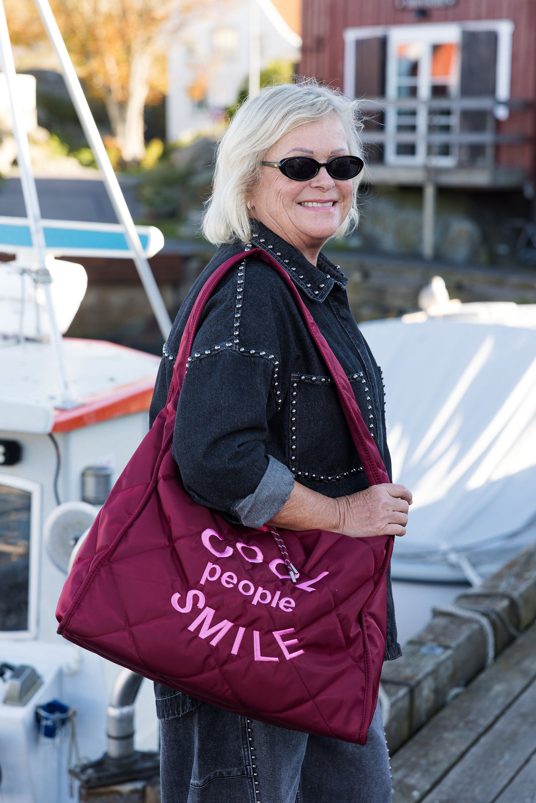 miss goodlife Quilted Bag Cool People Smile Bordeaux