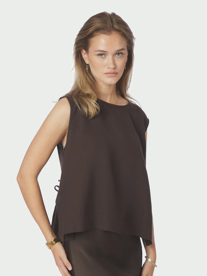 Neo Noir Svetlana Linen top Dark Brown