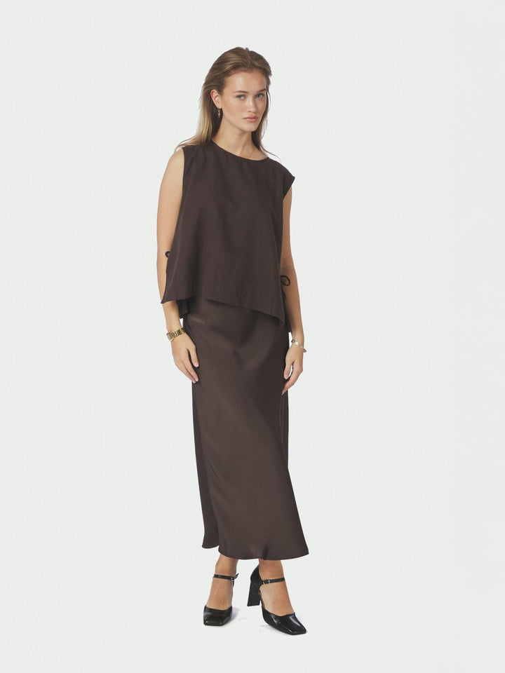 Neo Noir Svetlana Linen top Dark Brown