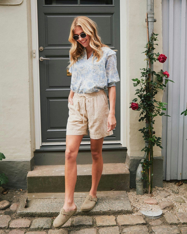 Neo Noir Shea Linen Shorts Sand