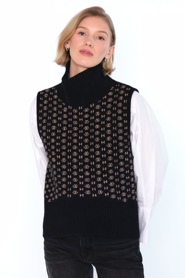 Hést LOGO Vest Jet Black