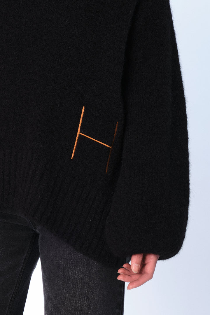 Hést SOFIE V-neck Sweater Jet Black