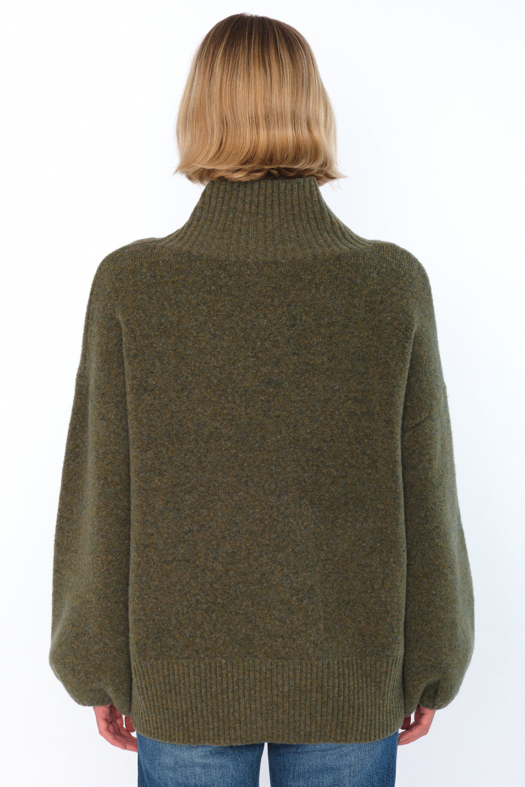 Hést Patch Short Sweater Winter Moss