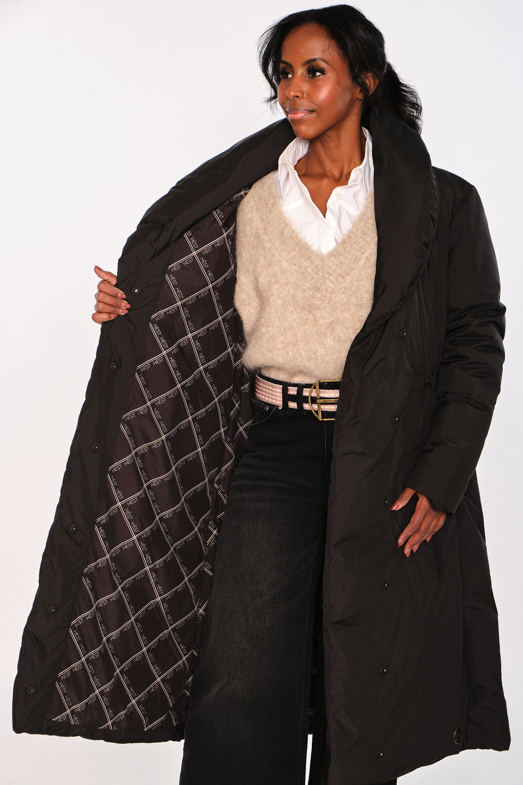 Hést VEDA Coat Jet Black