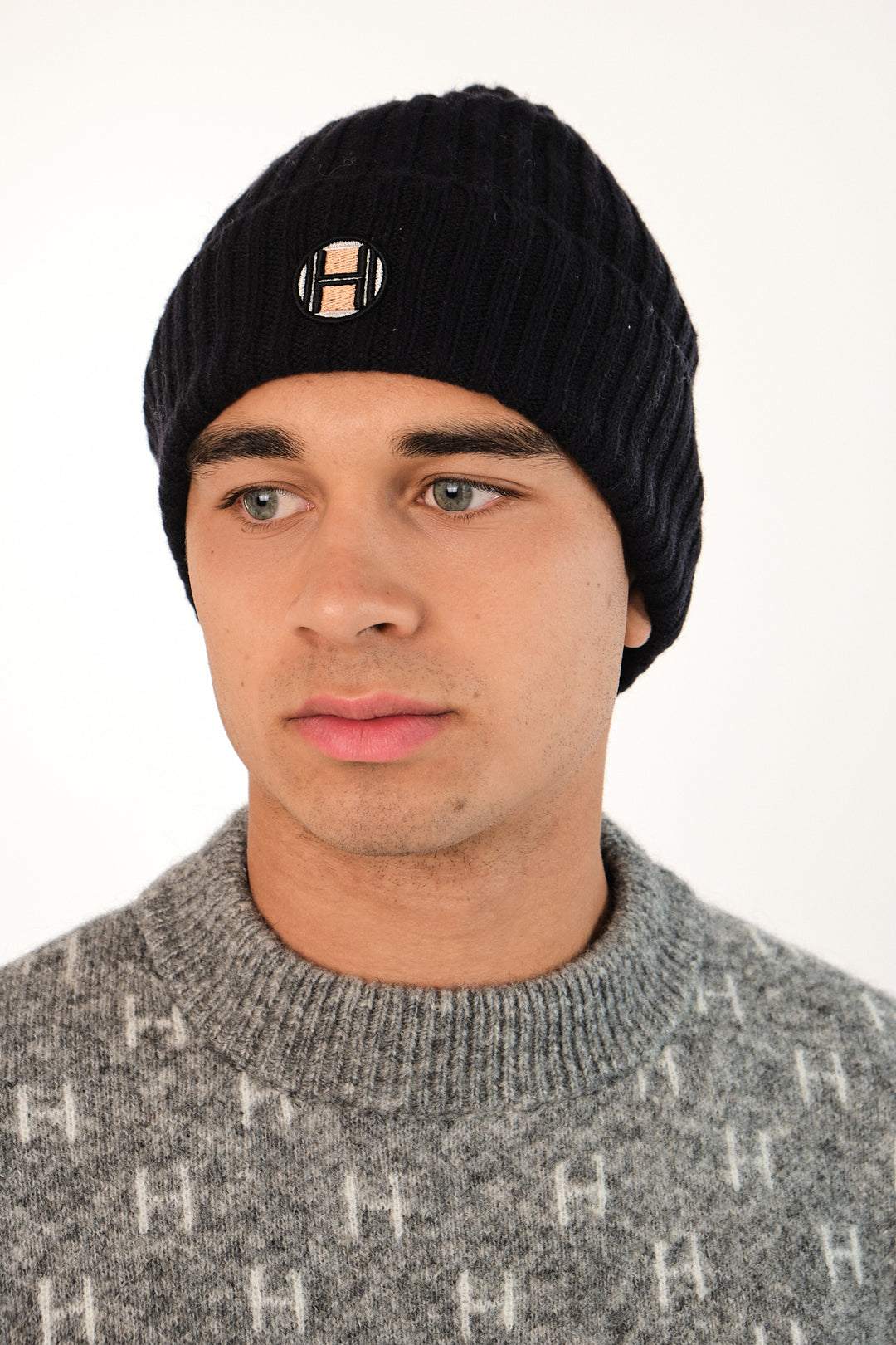 Hést CHARLIE Beanie Jet Black