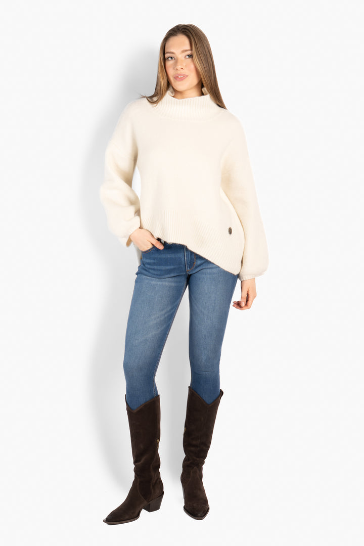 HÉST Patch Short Sweater White Alyssum