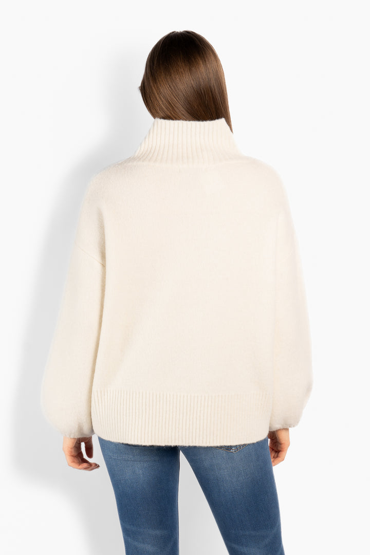 HÉST Patch Short Sweater White Alyssum