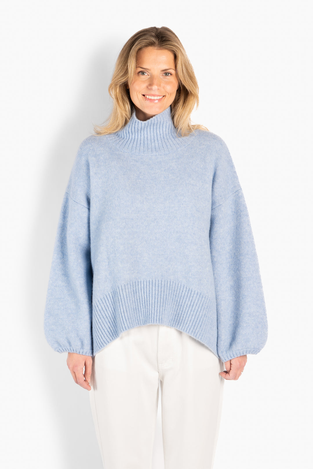 HÉST Patch Short Sweater Skyway