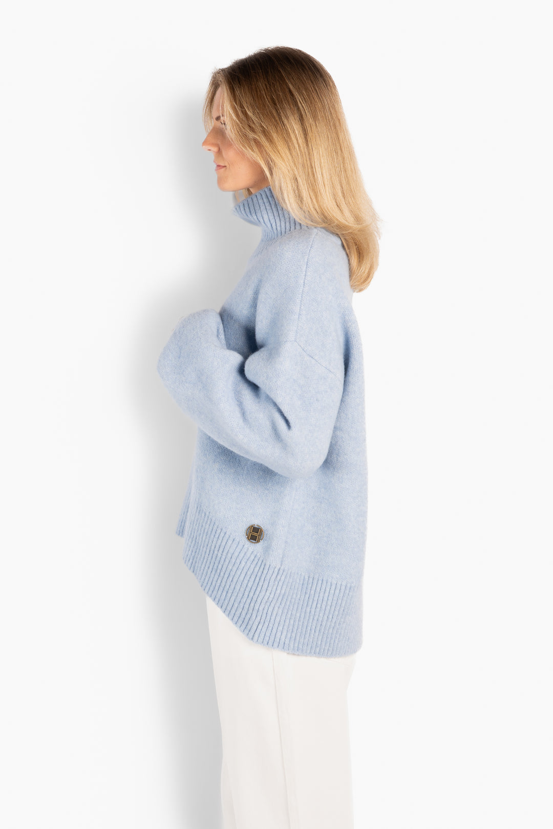 HÉST Patch Short Sweater Skyway