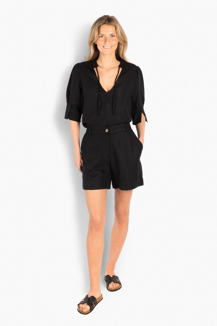HÉST Emilie Shorts Jet Black