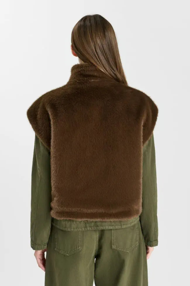 Femme Fauve Vest Bear
