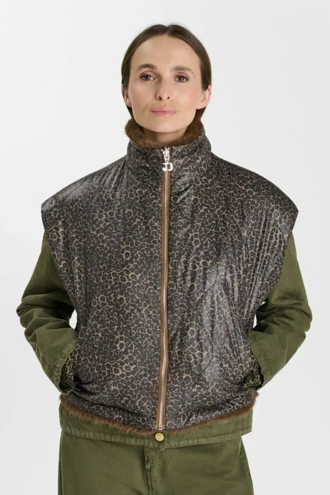 Femme Fauve Vest Bear