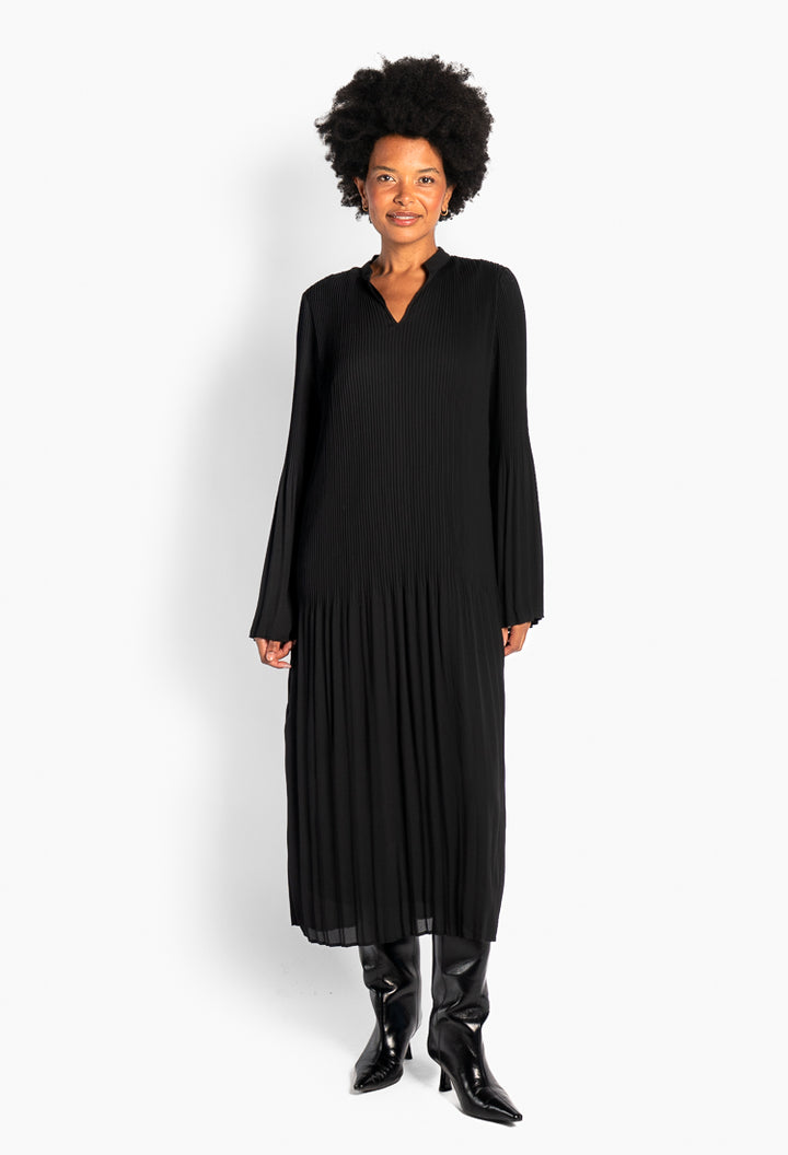 Mila Dress 9000 Jet Black