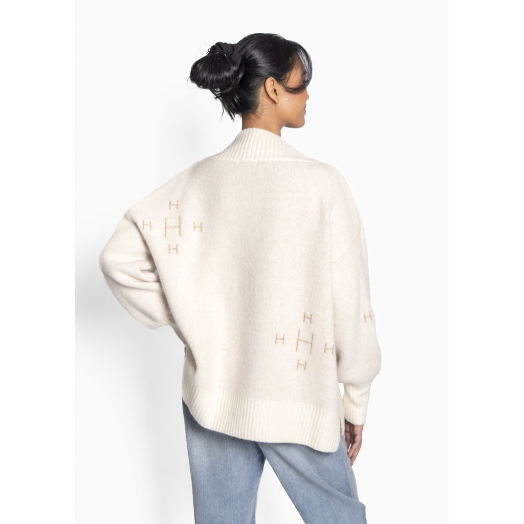 HÉST FAM V-NECK SWEATER WHITE