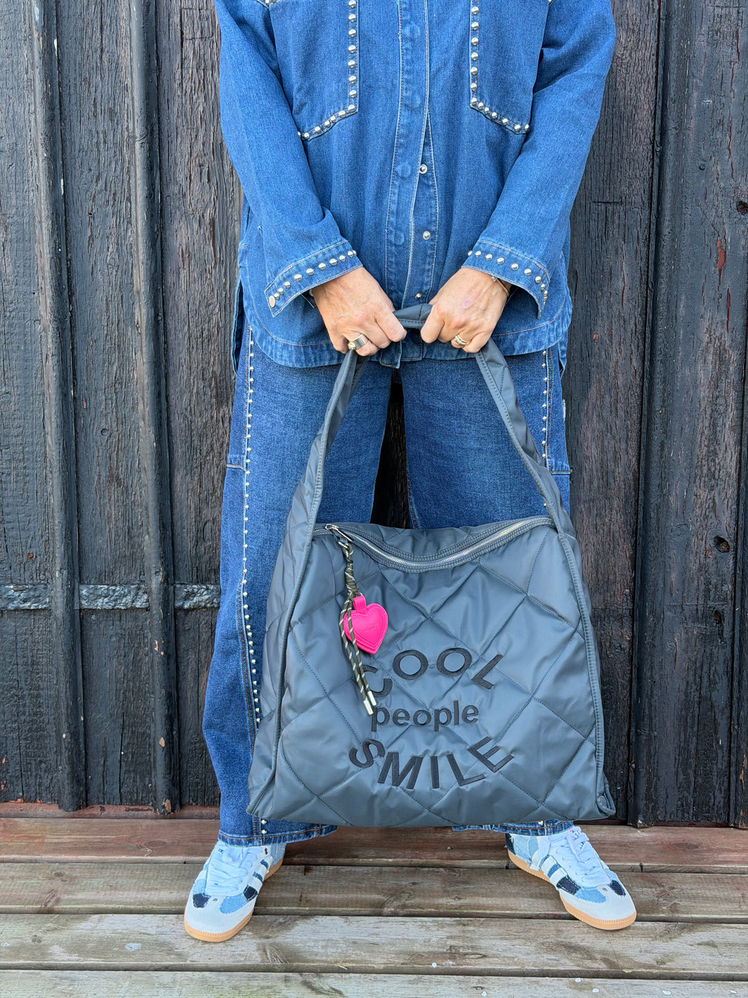 miss goodlife Quilted Bag Cool People Smile Anthracite