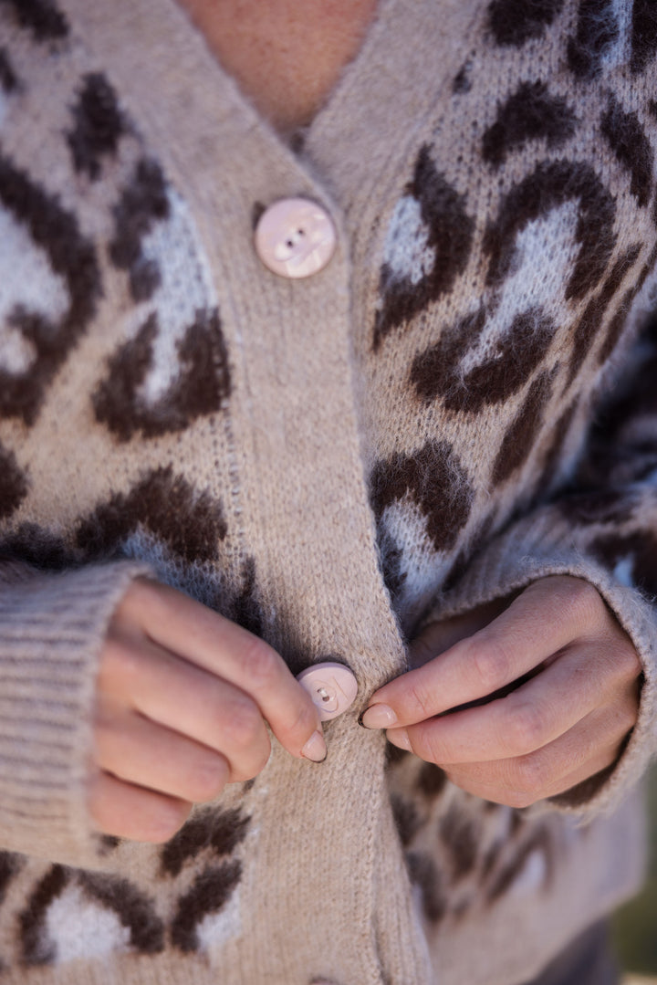 miss goodlife Leo Sweater
