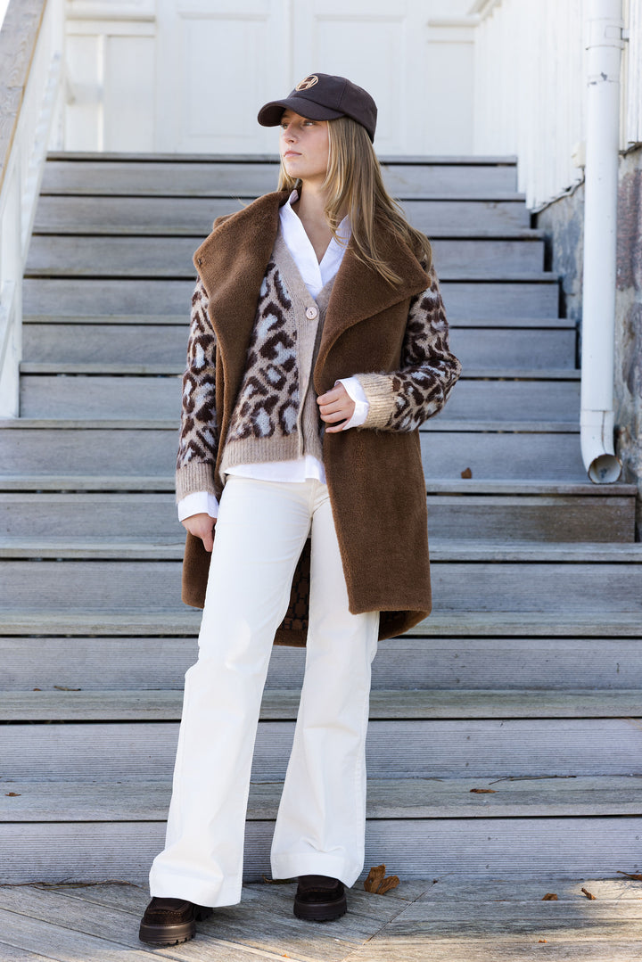 miss goodlife Leo Sweater