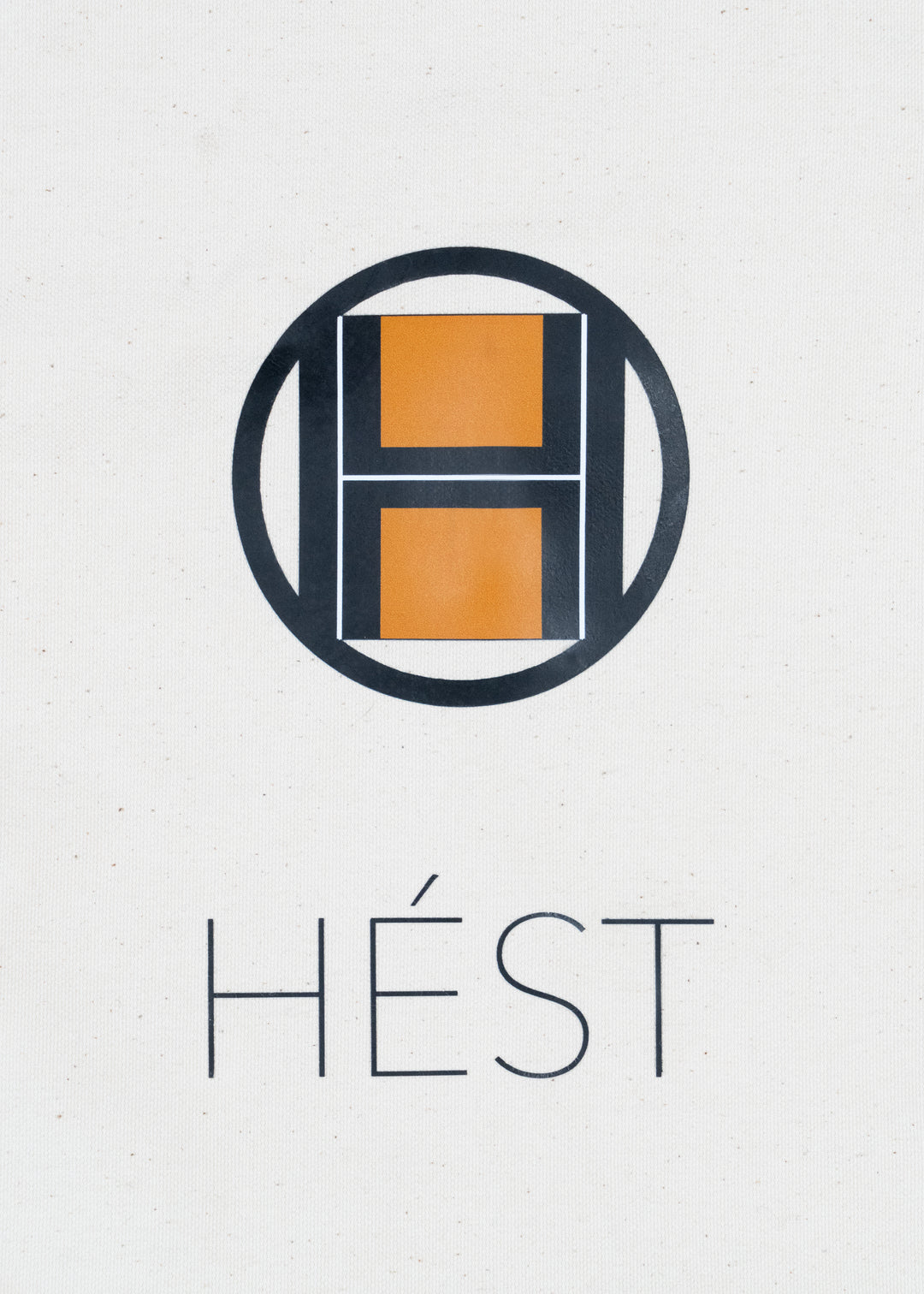 Hést Tote Bag