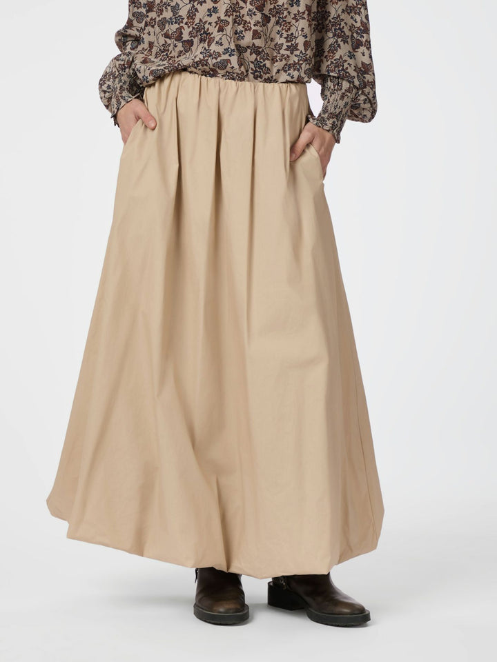 Neo Noir Ober Long Balloon Skirt Sand